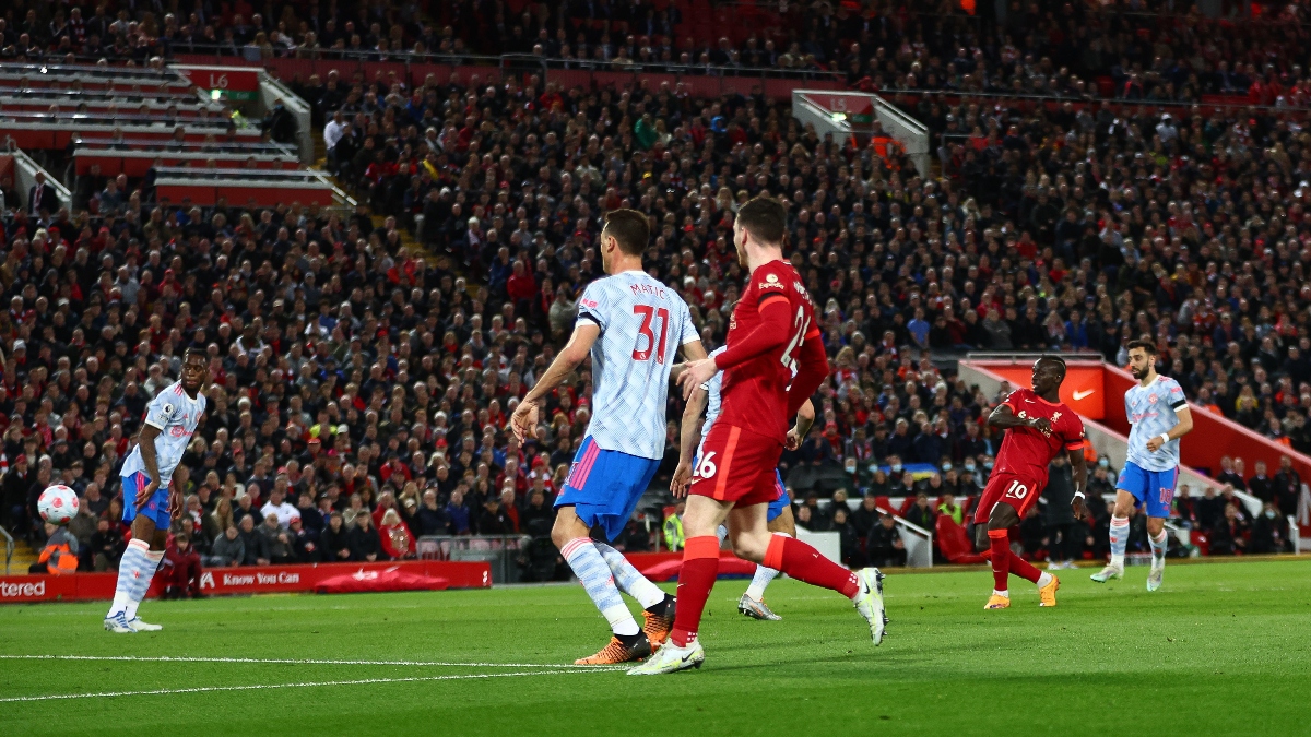 Liverpool's Sadio Mane (10) scores vs. Manchester United