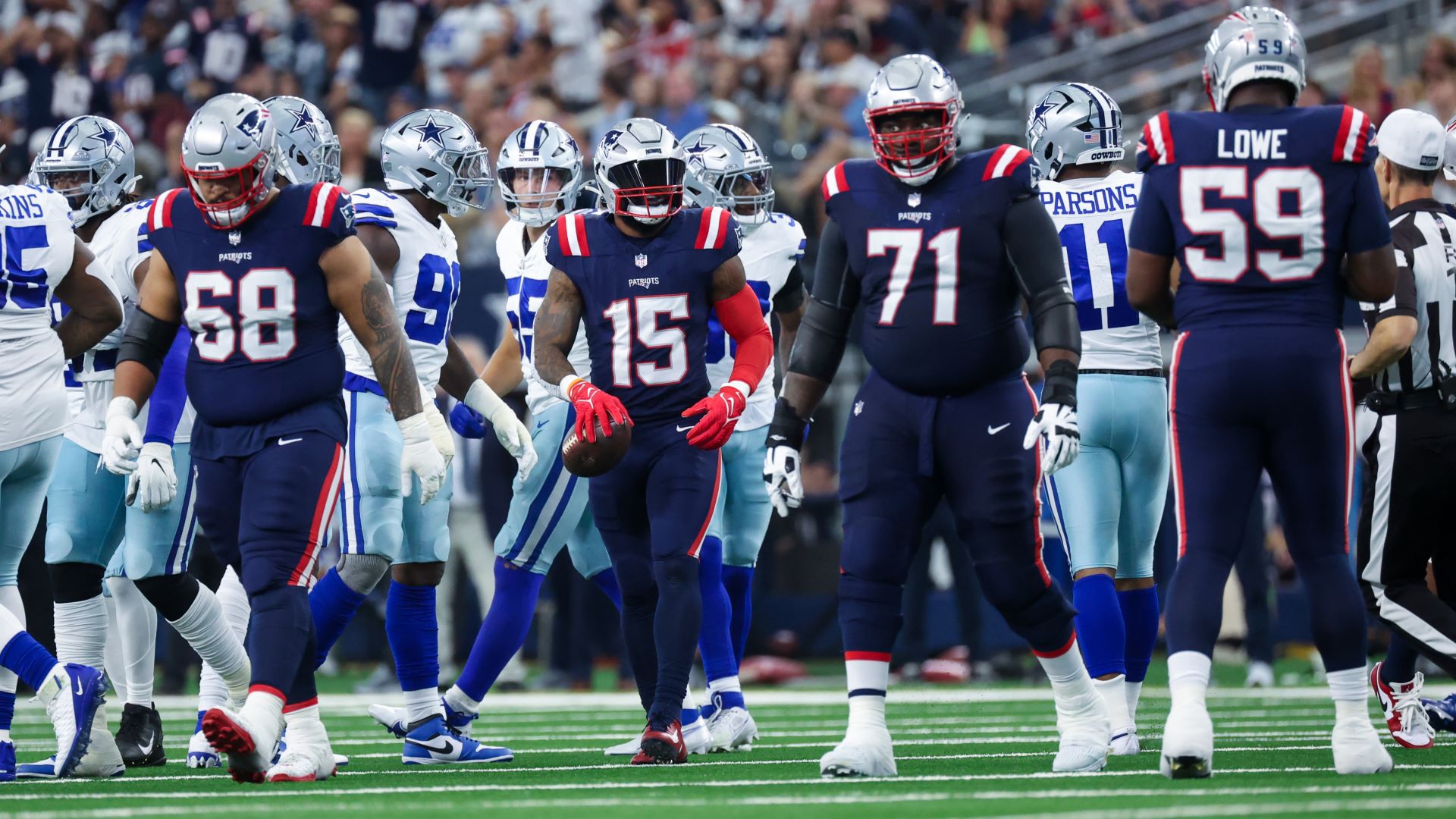 New England Patriots running back Ezekiel Elliott
