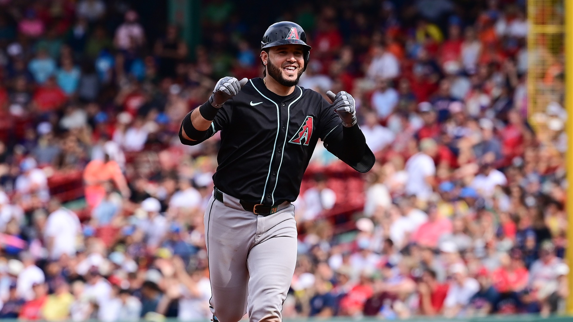 The Boston Red Sox could target Arizona Diamondbacks third baseman Eugenio Suarez